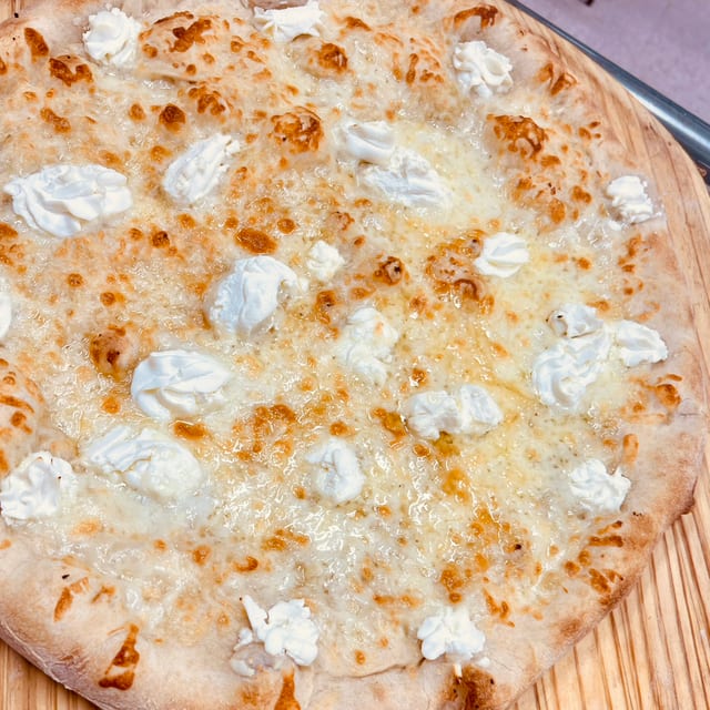 Ricotta White Pizza.