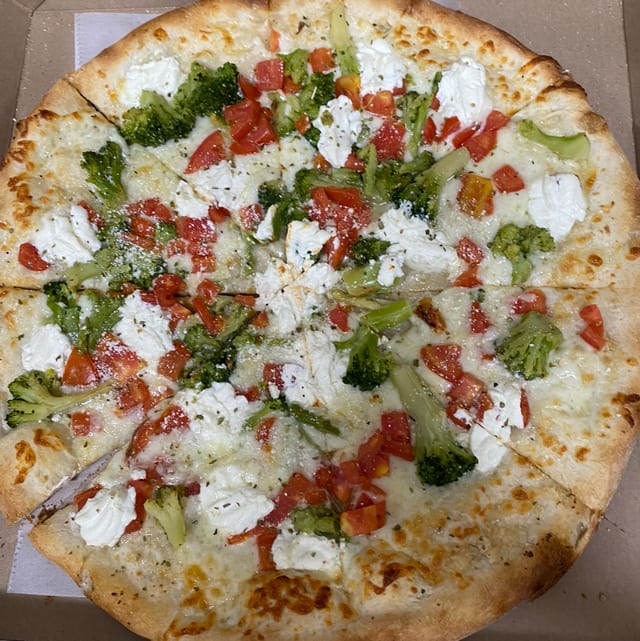 Original White Broccoli Pizza.